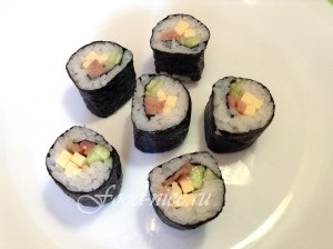 Sushi rulouri cu pește afumat - rețetă