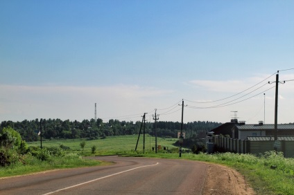 Szent tavasz és a kápolna a Tikhvin ikon az Istenanya a Ilyinsky