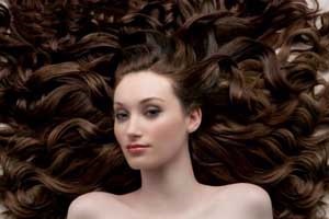Îngrijirea părului cu folosirea produselor cosmetice de lux de la părul de păr de la Keune
