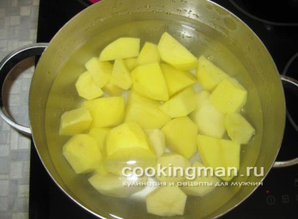 Vareniki cu cartofi și ciuperci - gătit pentru bărbați