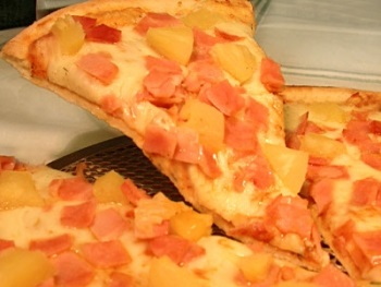 Pizza delicioasă cu ananas - reteta delicioasă de pizza