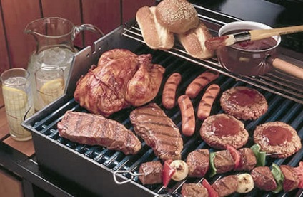 Setați căldura de bază a gătitului de carne pe un foc deschis