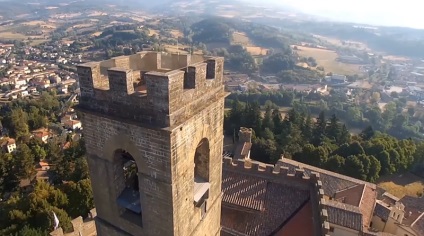 Castele din Italia castello dei conti guidi video