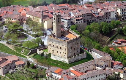 Castele din Italia castello dei conti guidi video
