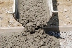 Beton din șanțuri și ciment