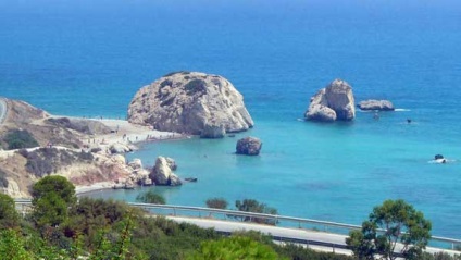 Bay și piatră de afrodite în patos (Cipru)