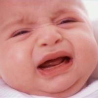 Hogyan kezeljük száraz vagy nedves köhögés csecsemők köhögést és különleges ellátás