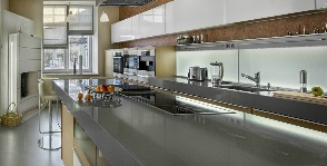 Design bucătărie-sufragerie-cameră de zi