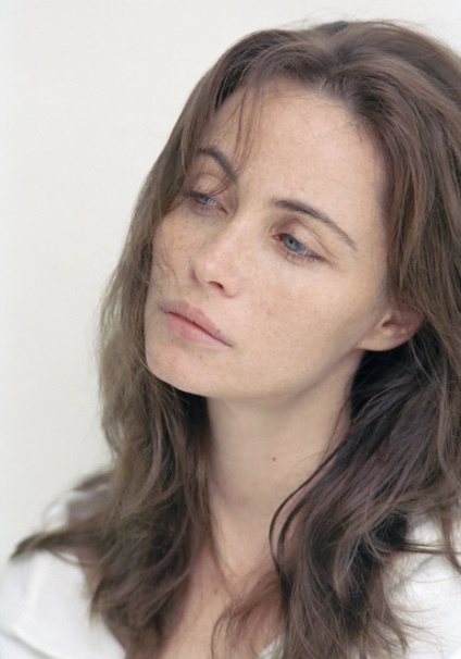 Emmanuelle Beart „Love - ez a munka, hogy el kell végezni elsősorban magukat», a Marie Claire