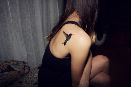 Schițe de flori tatuaje feminine, colibri, fluturi, dantele