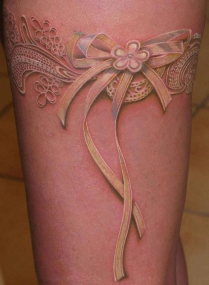 Schițe de flori tatuaje feminine, colibri, fluturi, dantele