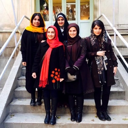 Hogyan ruhát egy lány Iránban - Irán ma