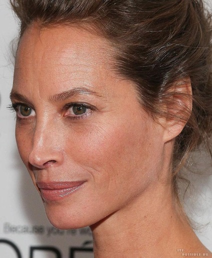 Hogyan lehet megtanulni a leckét a szépen öregedő modellt Christy Turlington