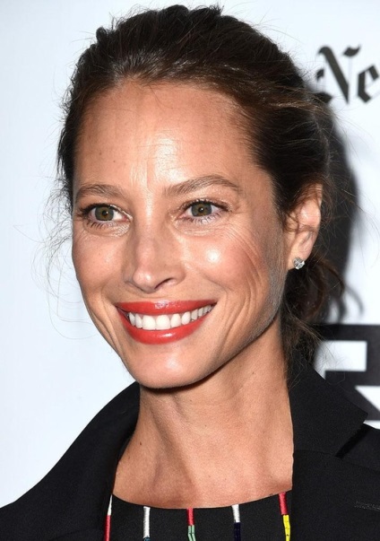 Hogyan lehet megtanulni a leckét a szépen öregedő modellt Christy Turlington