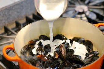 Főzni fokhagyma mártással - lépésről lépésre receptek