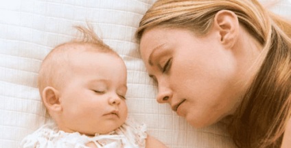 Cum să înveți un copil să doarmă separat într-o pătuț