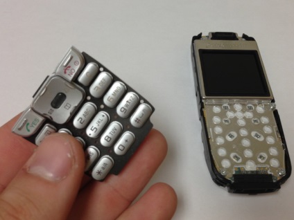 Hogyan szétszedni a telefont Sony Ericsson J220i helyett a töltés csatlakozó, hasznos cikkeket itcomplex