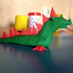 Cum să muce o plastilină de la un dragon