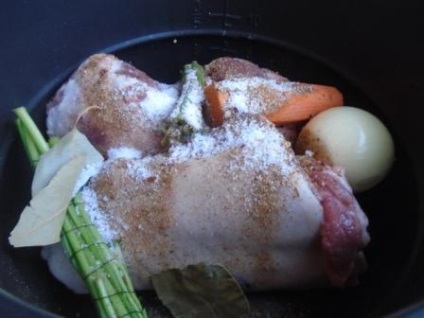 Cum să gătești o frișcă de porc rece într-un multi-aragaz