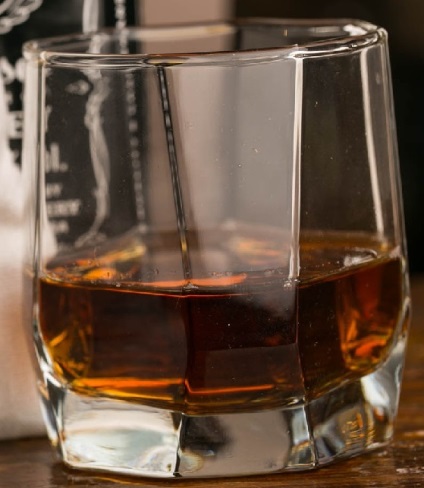 Caracteristici whisky canadian, istorie, branduri renumite