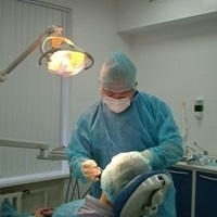 Clinica Profesorului Ushakov (instom clinic dentar)
