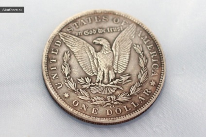 Egy példányát a Morgan ezüst dollár