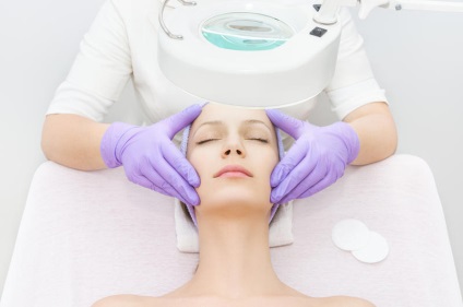 Proceduri terapeutice și cosmetice pentru acnee