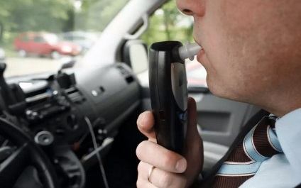 Jogfosztó a részegség, mint a visszatérés jogát korai (jobbra) Jogfosztó a részegség, mint a visszatérés jogát korai