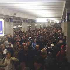 Moscova, știri, oamenii au căzut la șine la stația de metrou - Novogireevo