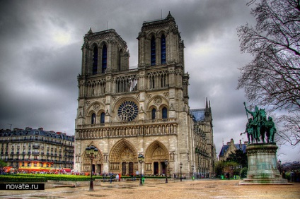 Notre Dame de Paris (párizsi Notre Dame), vagy a Notre Dame