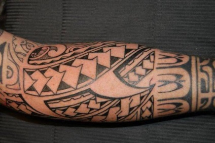 Ce tatuaje din polinezia pot spune