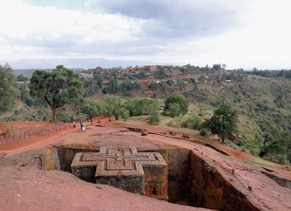 De la coarnele de pe capul la procedurile de baie cu lapte, obiceiurile popoarelor din Africa în lentila fotografică a Ninei