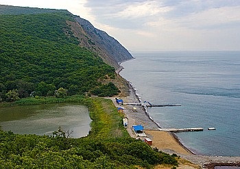 Édes Lake torkolata Abrau-Durso címet, hogyan lehet a koordinátákat, történelem, leírás