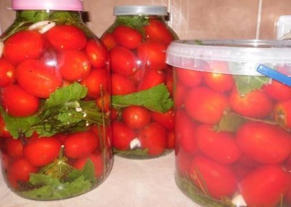 Tomate acru în cutii pentru iarnă, rețetă