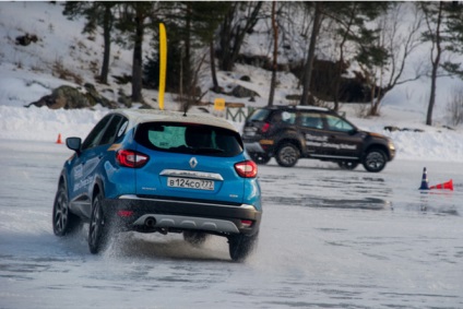 Renault Koleos orosz világít a bemutató előtt