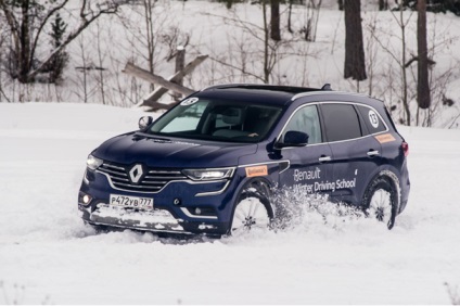 Renault Koleos orosz világít a bemutató előtt