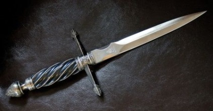 ритуални ножове