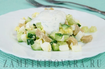 Saláta pácolt gomba, uborka, egyszerű receptek képekkel
