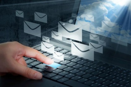 Cea mai ușoară cale de a trimite un e-mail de la adresa altcuiva