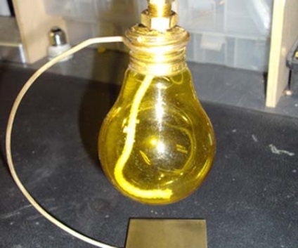 Домашно осветление на маслото лампата от крушката