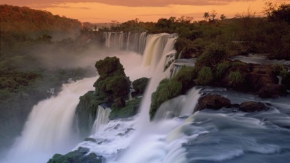 A teljesítmény Iguazu Falls