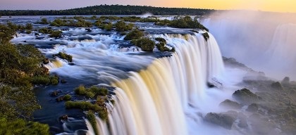 A teljesítmény Iguazu Falls