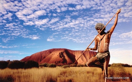 Stânca din Uluru (Ayers Rock) este locul puternic al tribului Anang