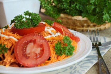 Salată salată de vinete, morcovi și roșii