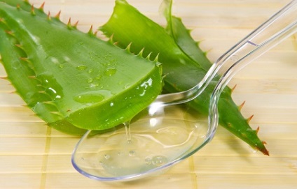 Sucul de Aloe pentru aplicarea și beneficiile părului