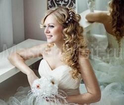 Esküvői stylist sminkmester az esküvőre Moszkva otthon olcsón - Portál Mester látogatását!
