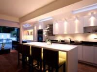 LED-es lámpák a konyhabútor típusokra és a telepítés