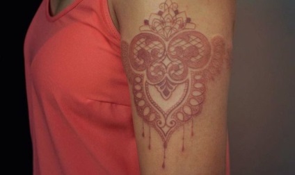 Tatuaj cu dantelă 50 de fotografii de tatuaje pentru fete, revista online de tatuaje