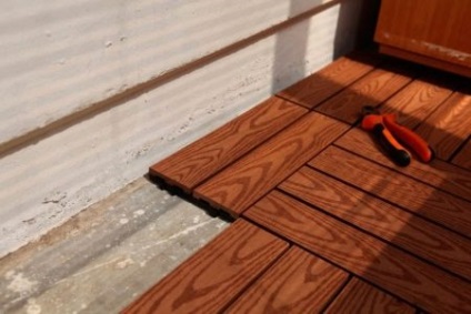 Podea caldă pe balcon (105 fotografii) cum să ridice pardoseala din lemn pe busteni pe loggia, care este mai bine
