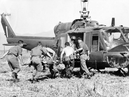 Alagutak és csapdák vietnami gerillák